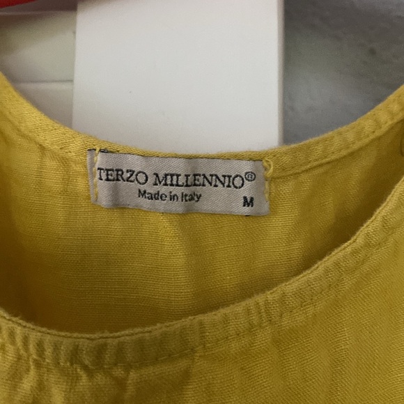 Italian Linen Tunic in Marigold Yellow Size M, EUC - Picture 3 of 9